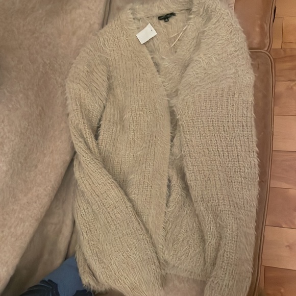 Love tree fuzzy cardigan - Picture 3 of 3